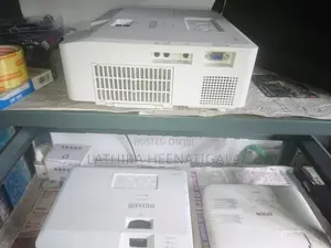 Multimedia Projector SANYO ,EIKI,EPSON VGA machine