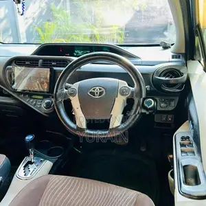 Toyota Aqua G Limited 2013