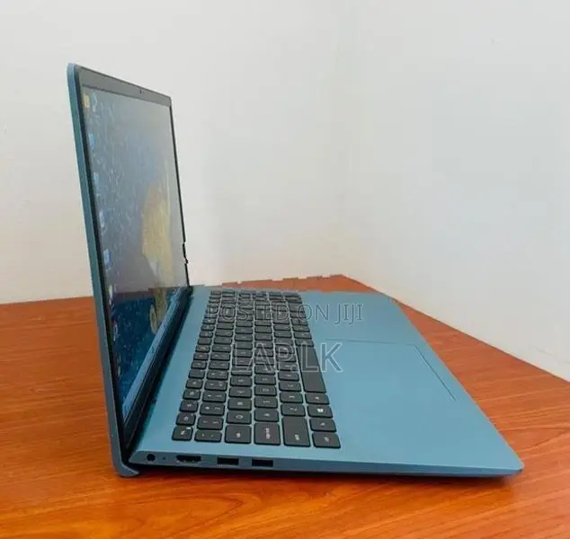 DELL Inspiron 3511 Core i3 1115G4–11th Gen 4GB RAM 256GB SSD