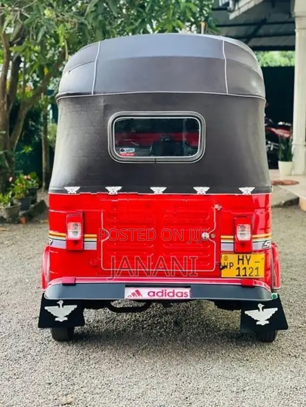 Bajaj RE 2003