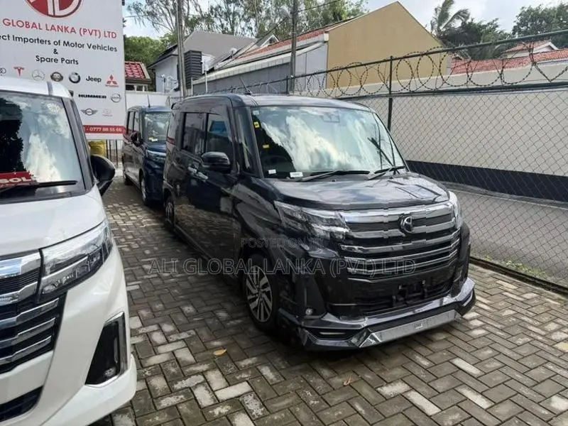 Toyota Roomy Custom G 2023