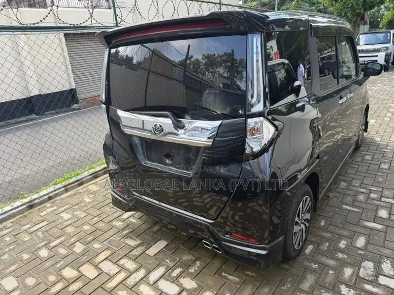 Toyota Roomy Custom G 2023