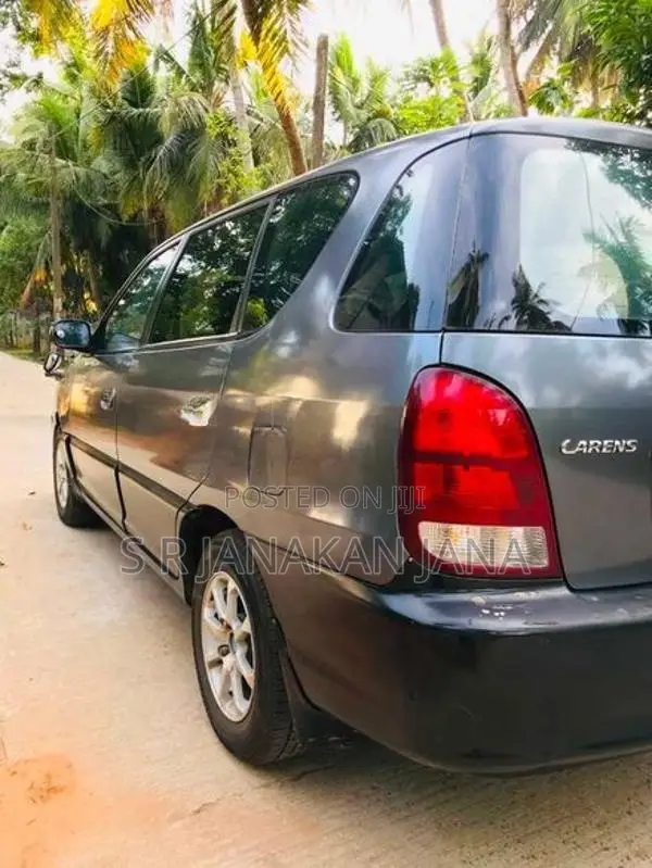 Kia Carens 2002