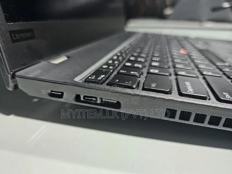 Lenovo ThinkPad T580 CORE I5 8TH GEN 8GB DDR4 RAM 256GB NVME 15.6" use