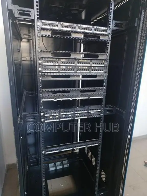 24U 19" Floor Standing Network & Server Rack Cabinet