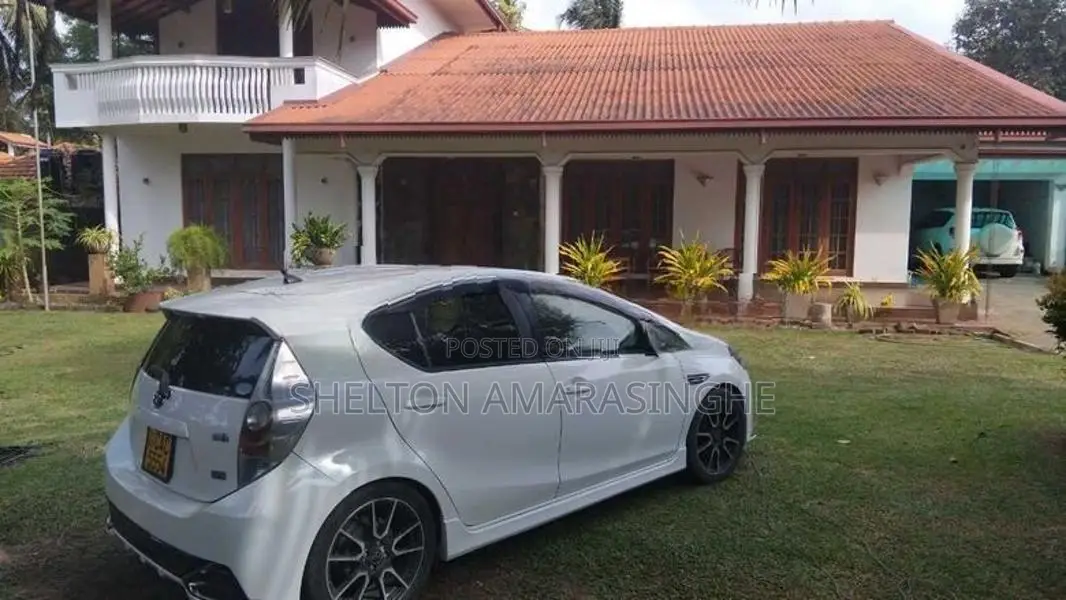 Toyota Aqua GS 2014