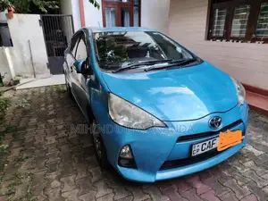Toyota Aqua 2012