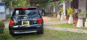 Toyota IST 2005