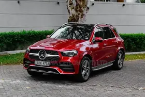Mercedes Benz GLE 300D Premium + Teach Pack 2019