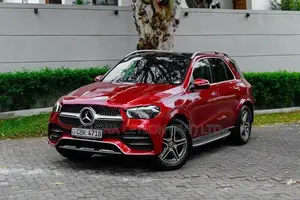 Mercedes Benz GLE 300D Premium + Teach Pack 2019