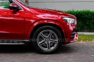 Mercedes Benz GLE 300D Premium + Teach Pack 2019