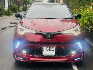 Toyota CHR NGX10 2018