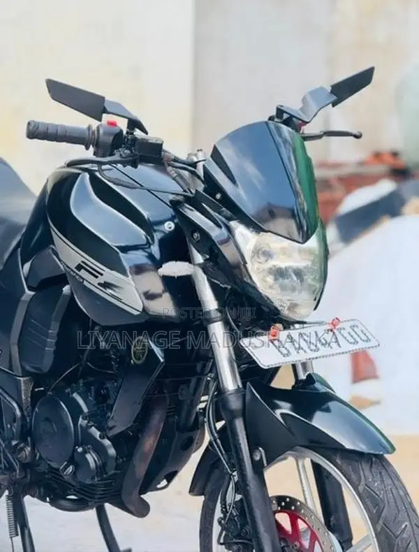 Yamaha FZ S 2014