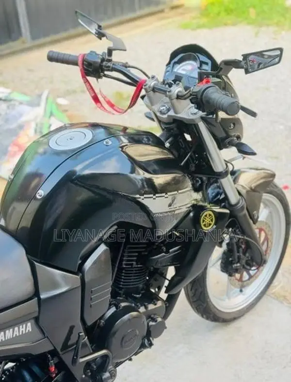 Yamaha FZ S 2014