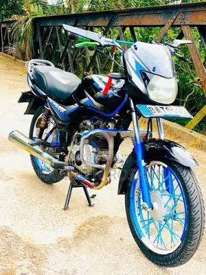 Bajaj CT100 2013
