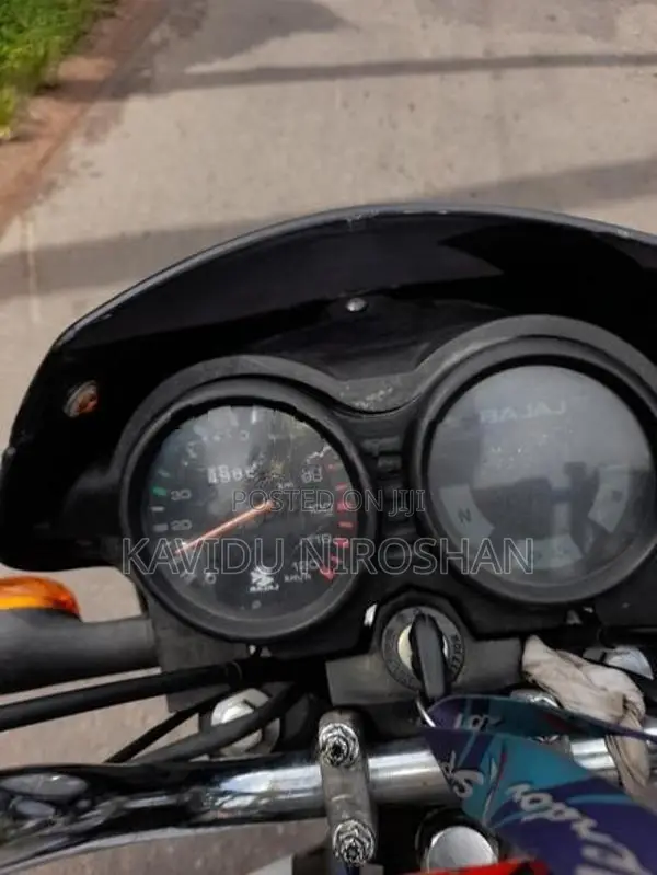 Bajaj CT100 2013