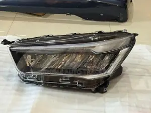 Toyota Raize Head Lamp
