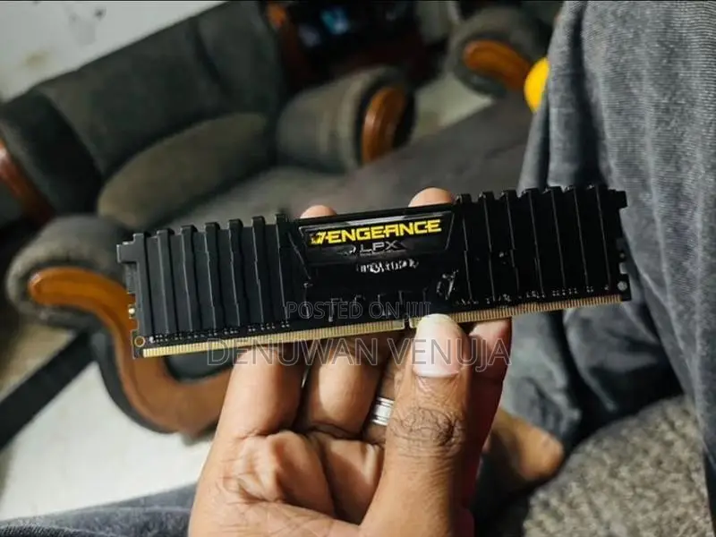 I5 4TH GEN PROCESSOR / CORSAIR DDR 4 8GB 3200MHZ