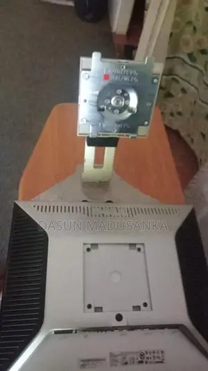 17 Inches Monitor