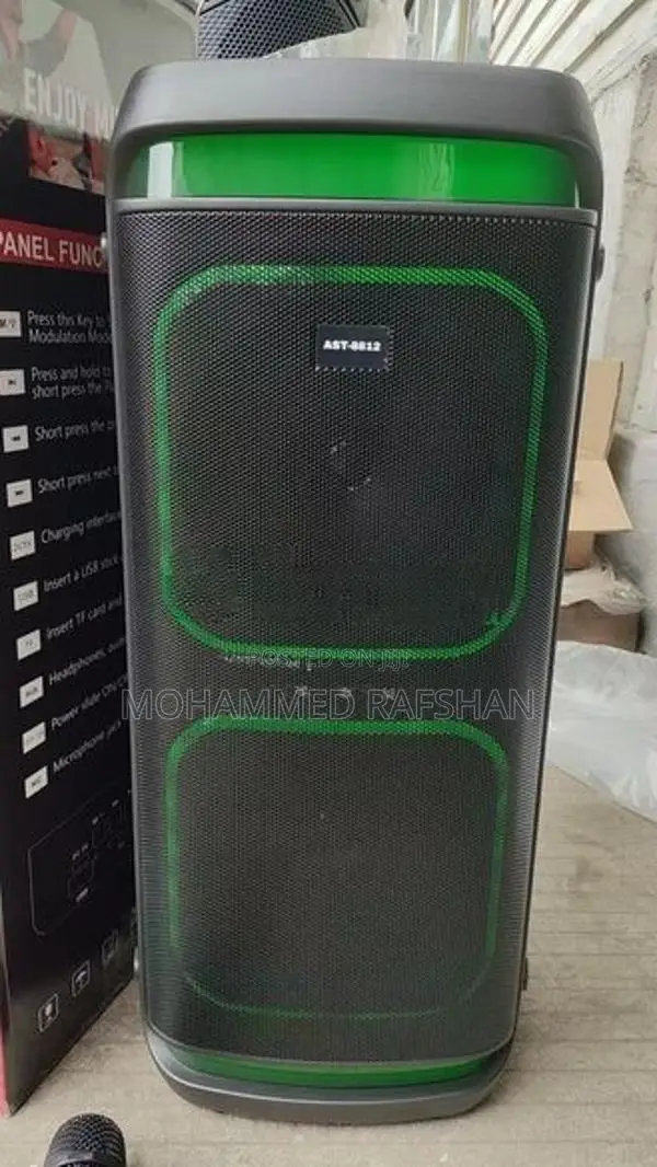 Portable bluetooth speaker