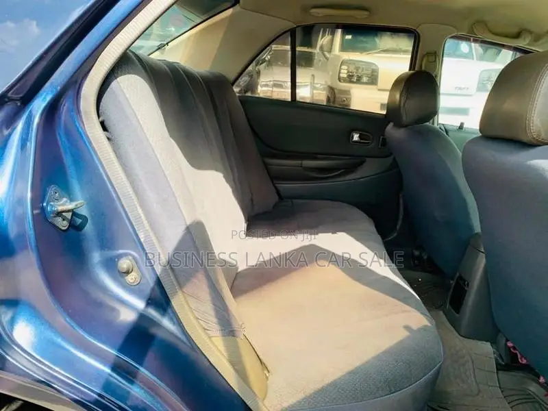 Ford Laser LX 2001