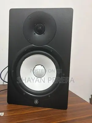 Yamaha Hs 8