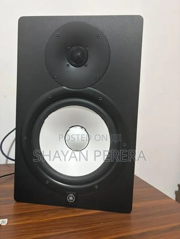 Yamaha Hs 8