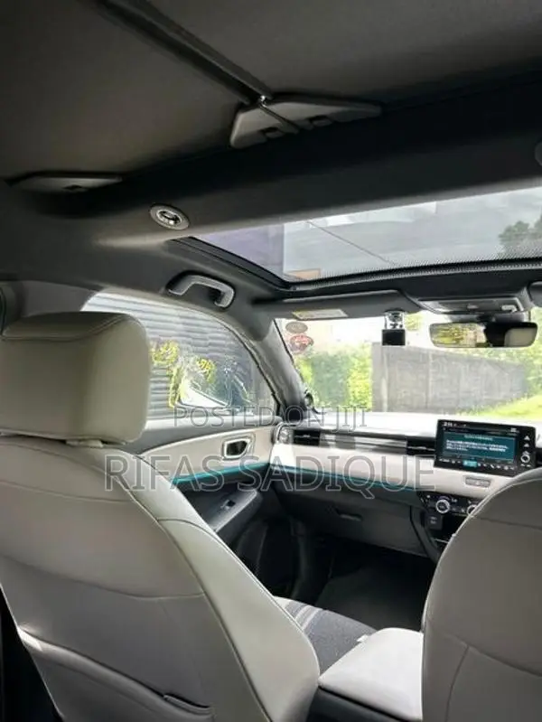 Honda Vezel Z-Play Black Top 2025