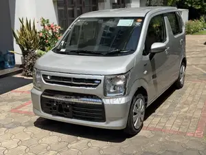 Suzuki Wagon R FX Fx-S Hybrid 2025