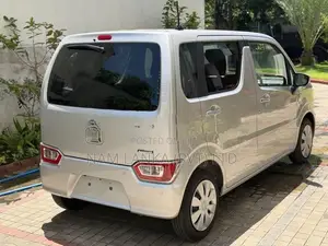 Suzuki Wagon R FX Fx-S Hybrid 2025