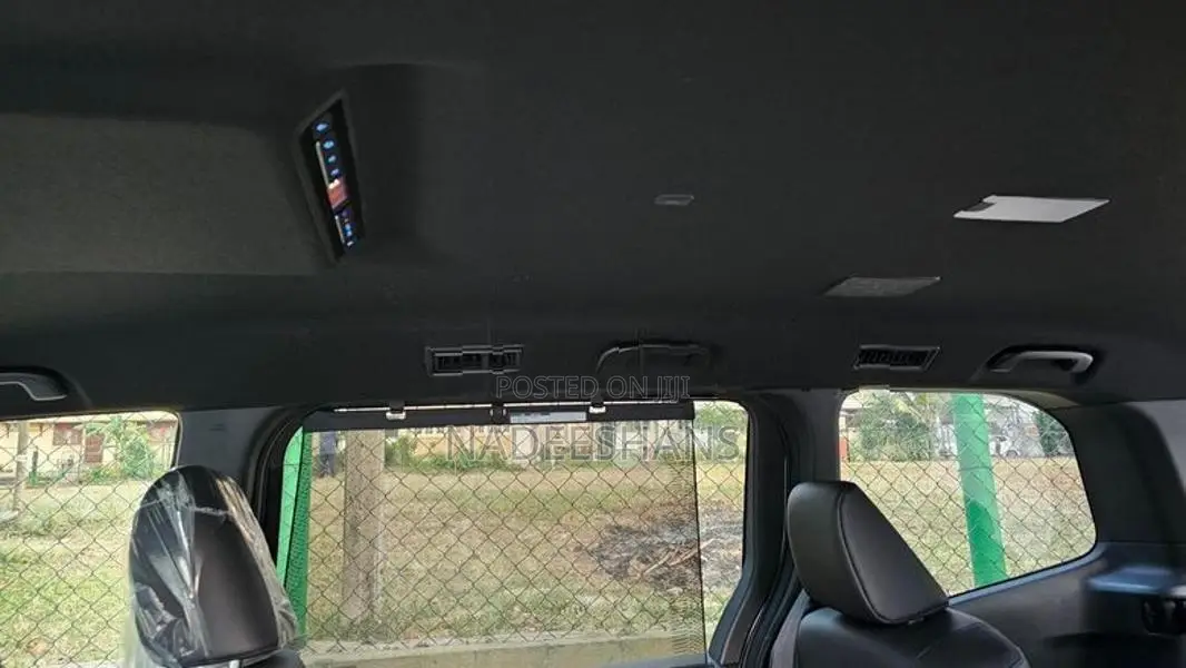 Toyota Voxy SZ HYBRID 2024