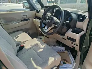 Nissan Roox 5AA-B44A 2025