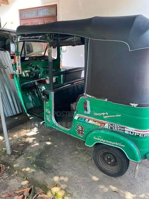 Bajaj RE 2009