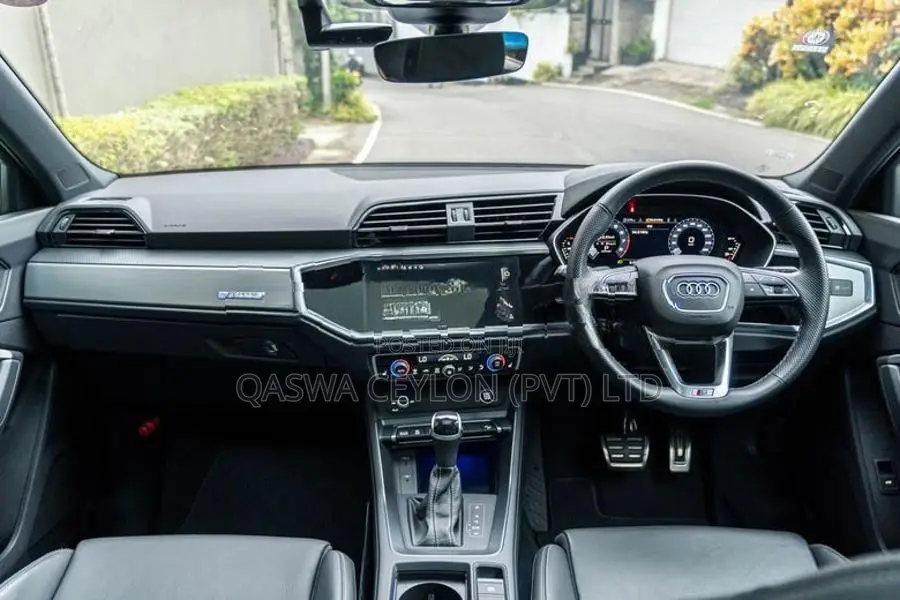 Audi Q3 Sportsback- SUNROOF 2023