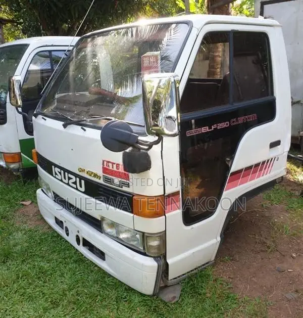 Isuzu Elf 250 Custom Cabin 24v
