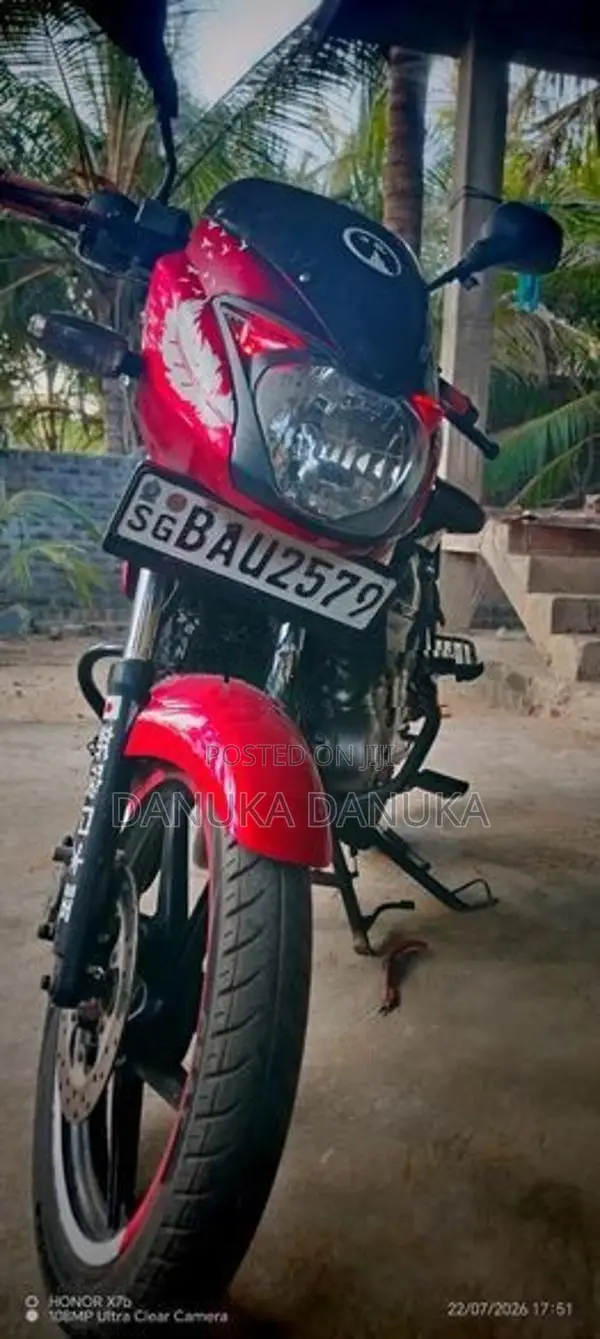 Bajaj Pulsar 150 2015