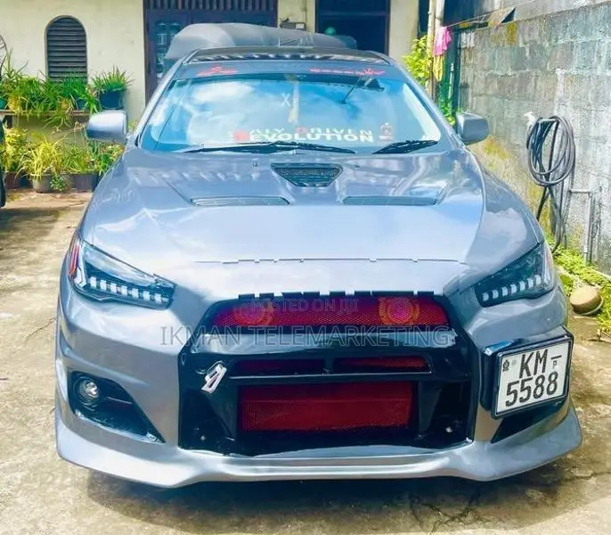 Mitsubishi Lancer EX 2011