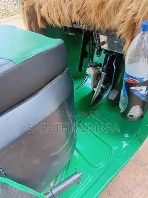 Bajaj RE 2019