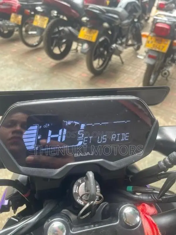 Bajaj Pulsar N160 2025