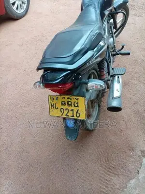 Bajaj Platina 100 2018