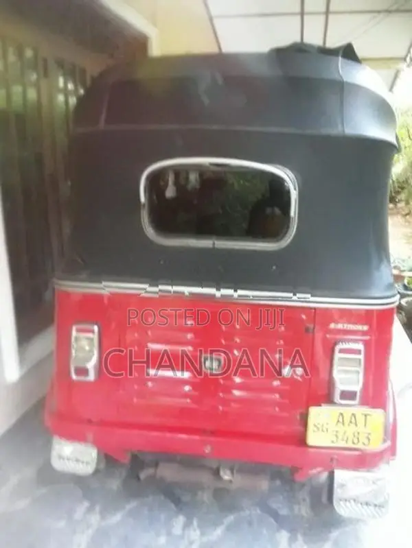 Bajaj RE 2014