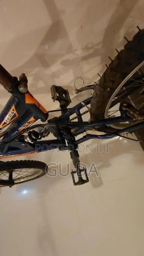 Tomahawk GMT Bicycle