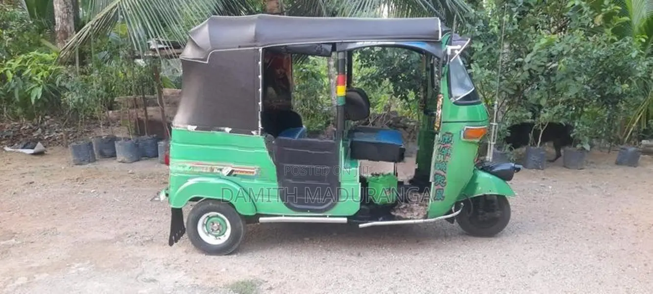 Bajaj RE 2003
