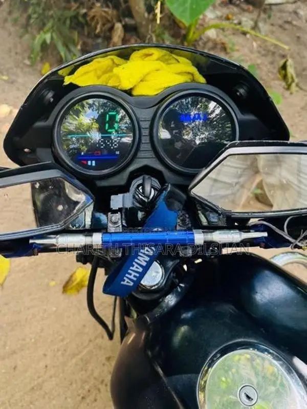 Bajaj CT100 2015