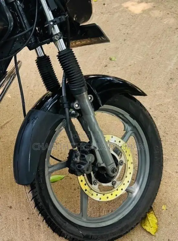 Bajaj CT100 2015