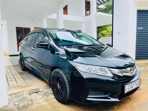 Honda Grace 2015
