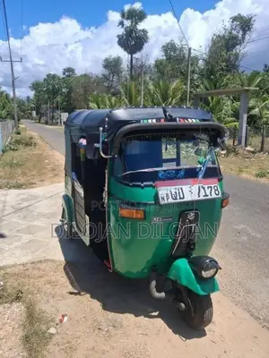 Bajaj RE 2 Stroke 2005