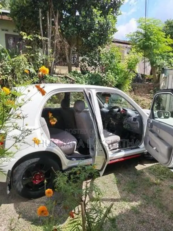 Nissan March K11 2001