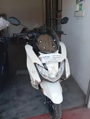 Suzuki Burgman 125 2026