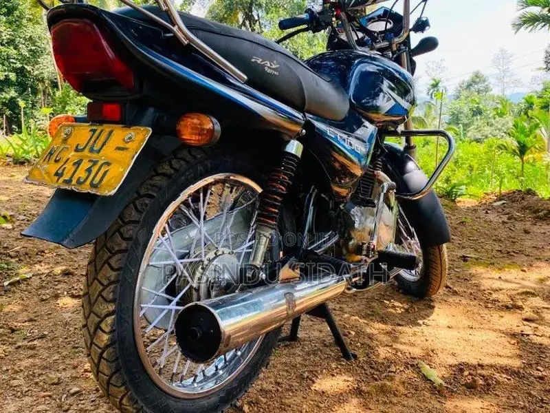 Bajaj CT100 2005